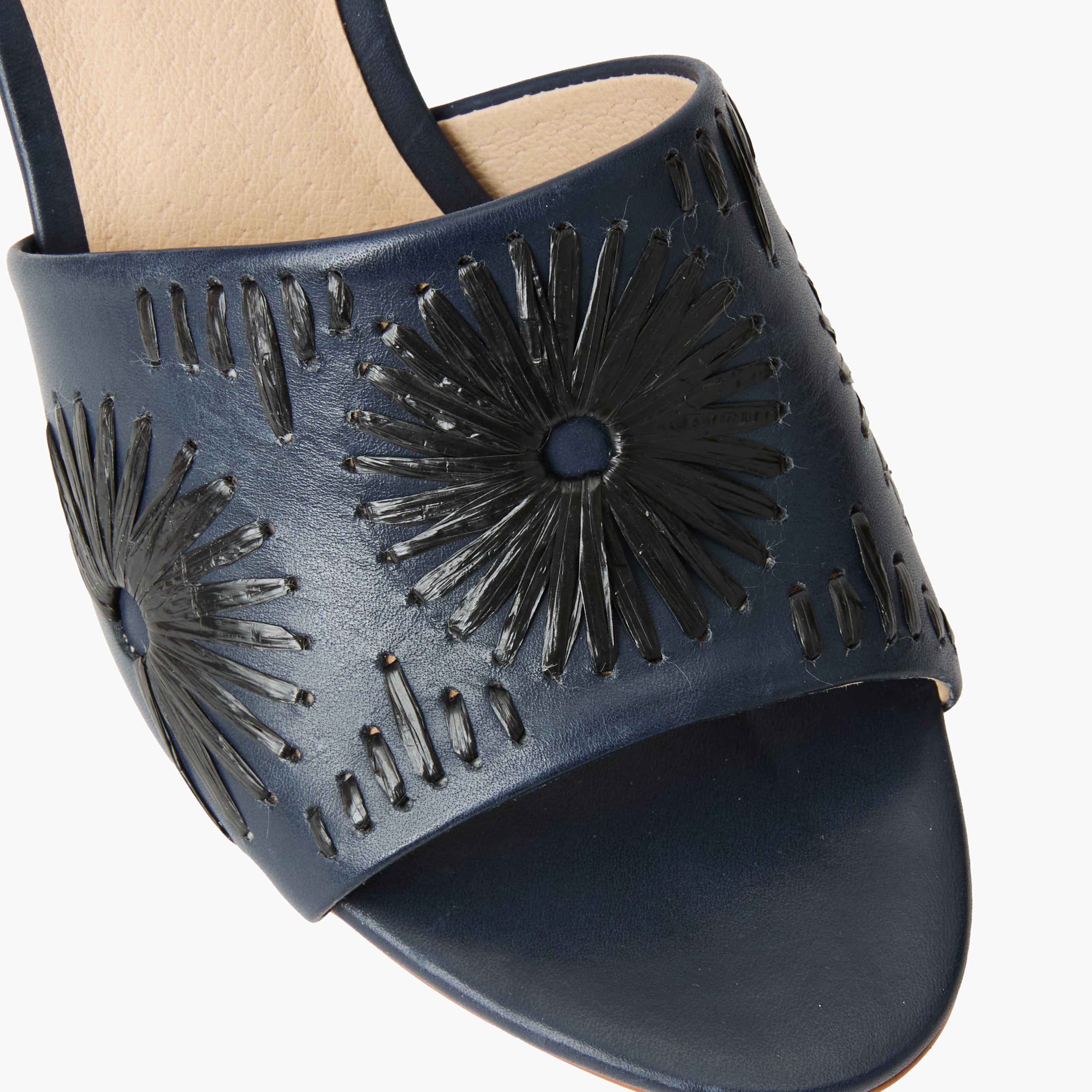 Jack Rogers Susie Sandal in Midnight & Black – Chic Black