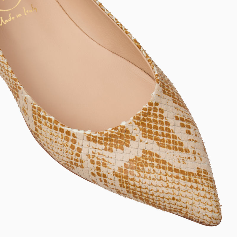 Gabrisa Italian Leather Pointed Toe Flat